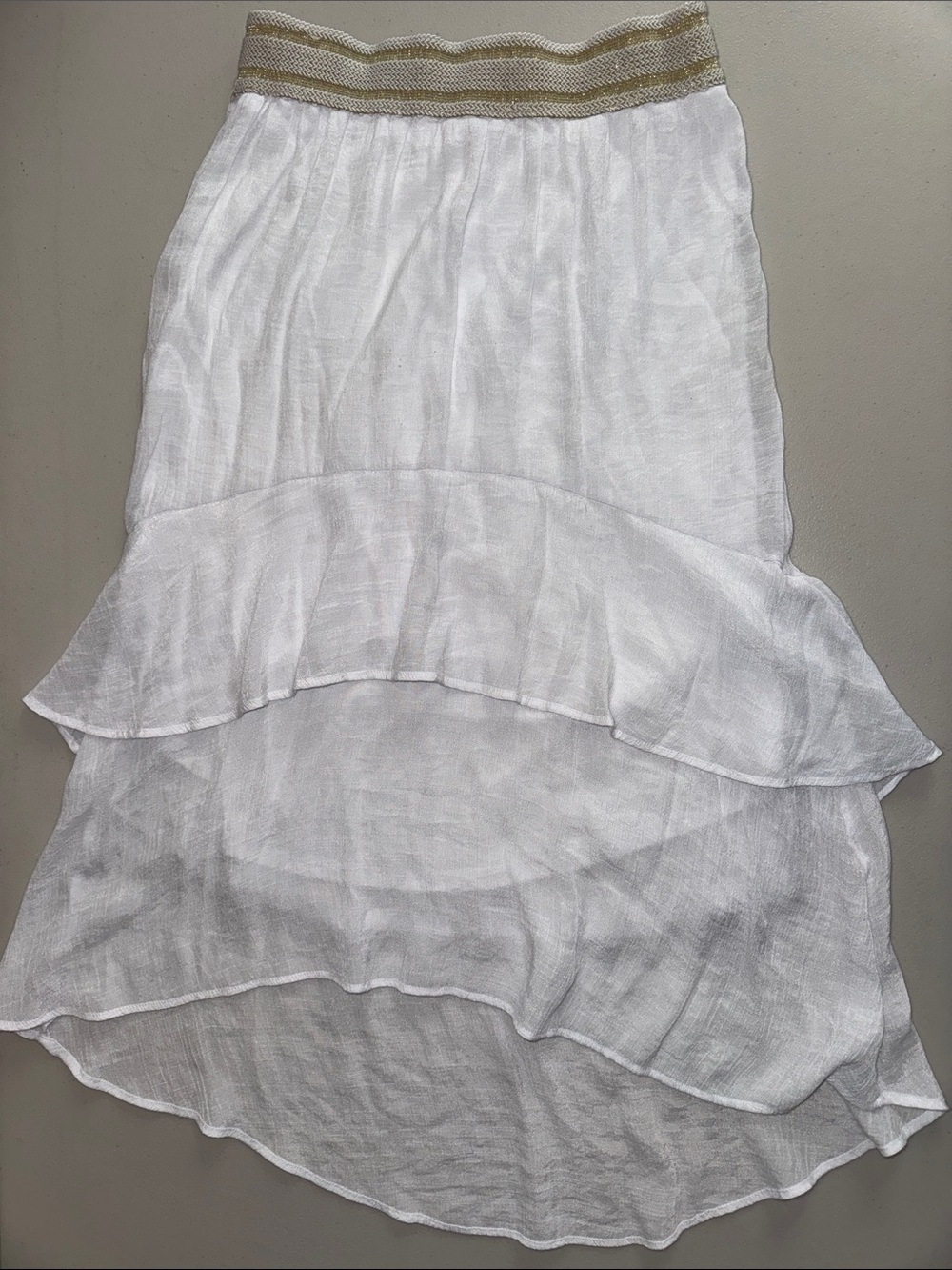 Thalia Sodi White Tiered High-Low Skirt with Gold Waistband